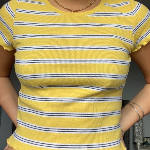 Yellow garage striped t-shirt - Picture 2 of 4